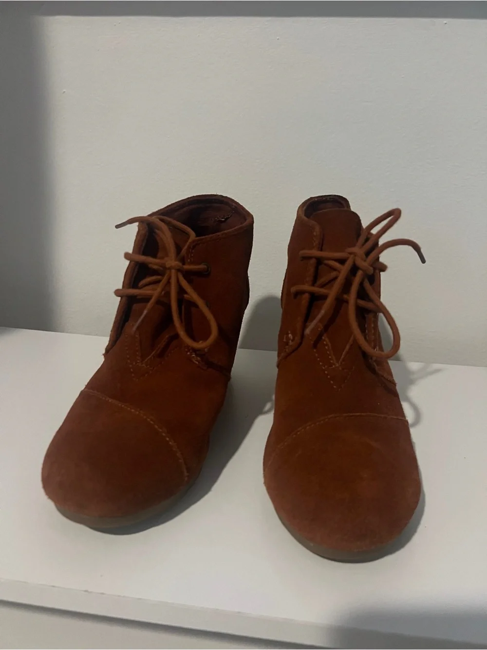 Toms Women's Chestnut Suede Lace-Up Ankle Booties